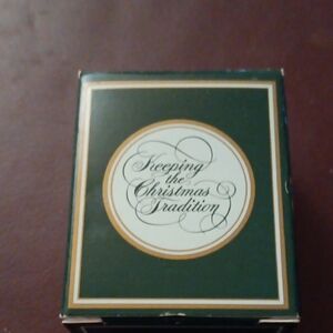 Vintage Avon 1982 Christmas Thimble